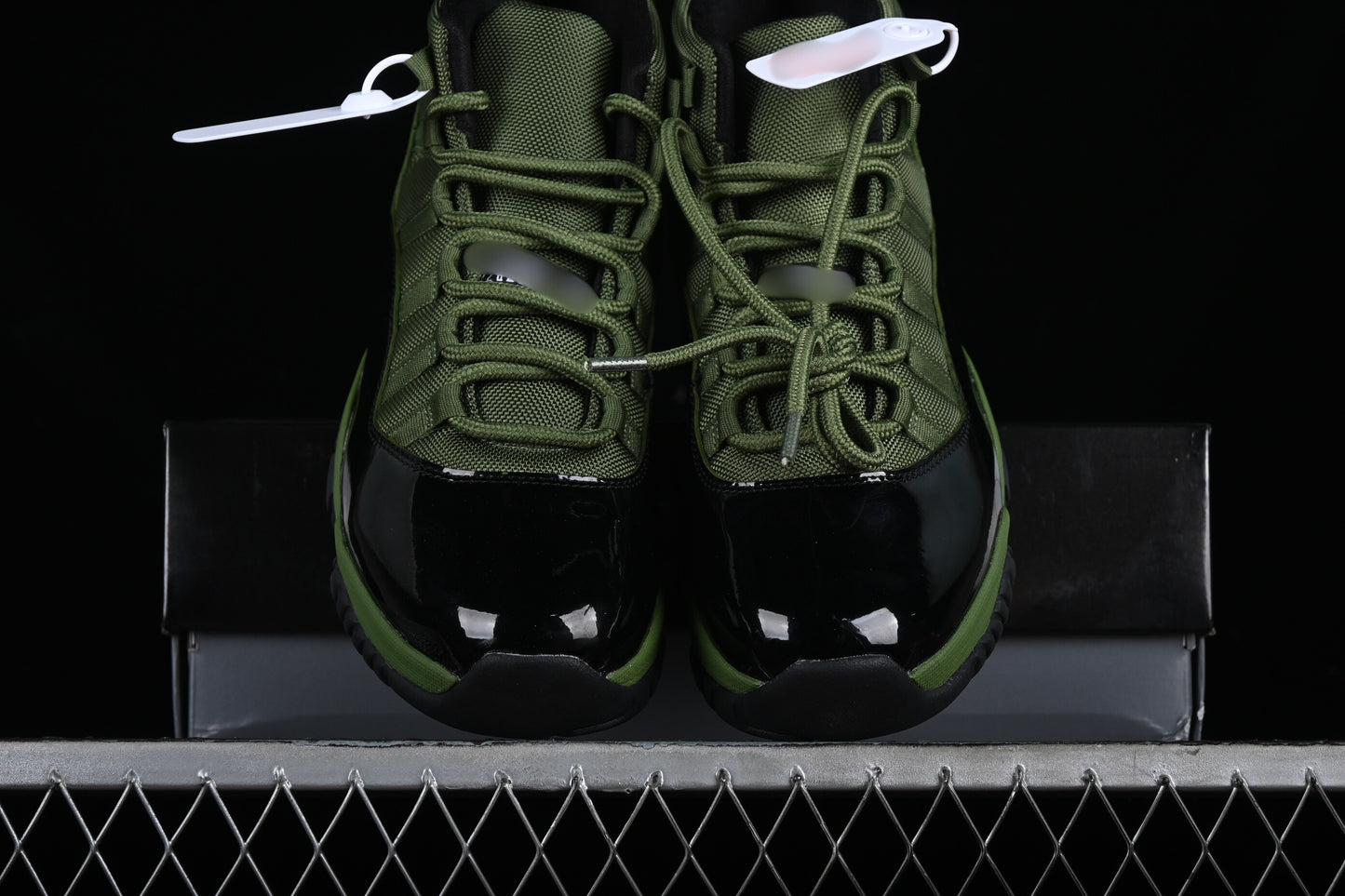 AJ11 #17