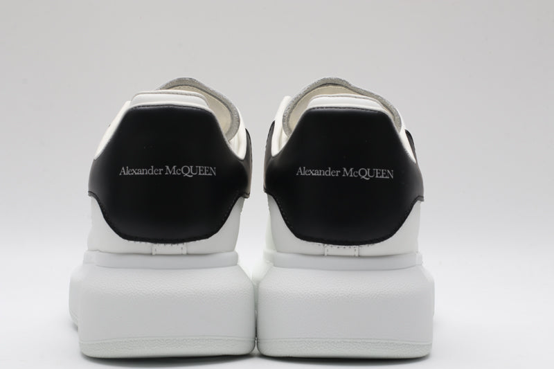 Alexander McQueen’s White and Black No show laces