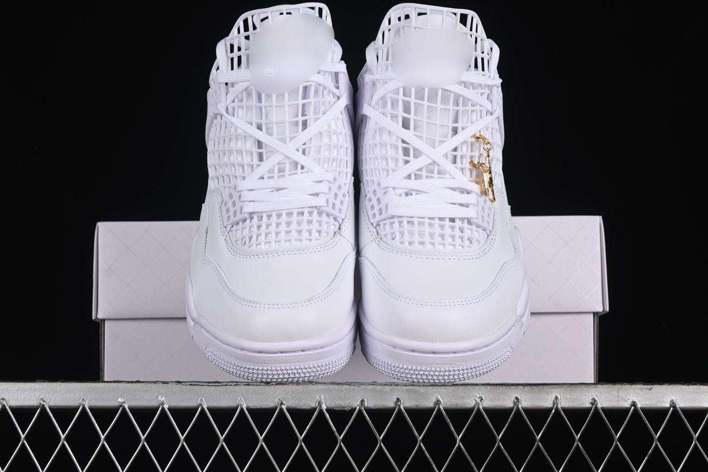 AJ4 #38