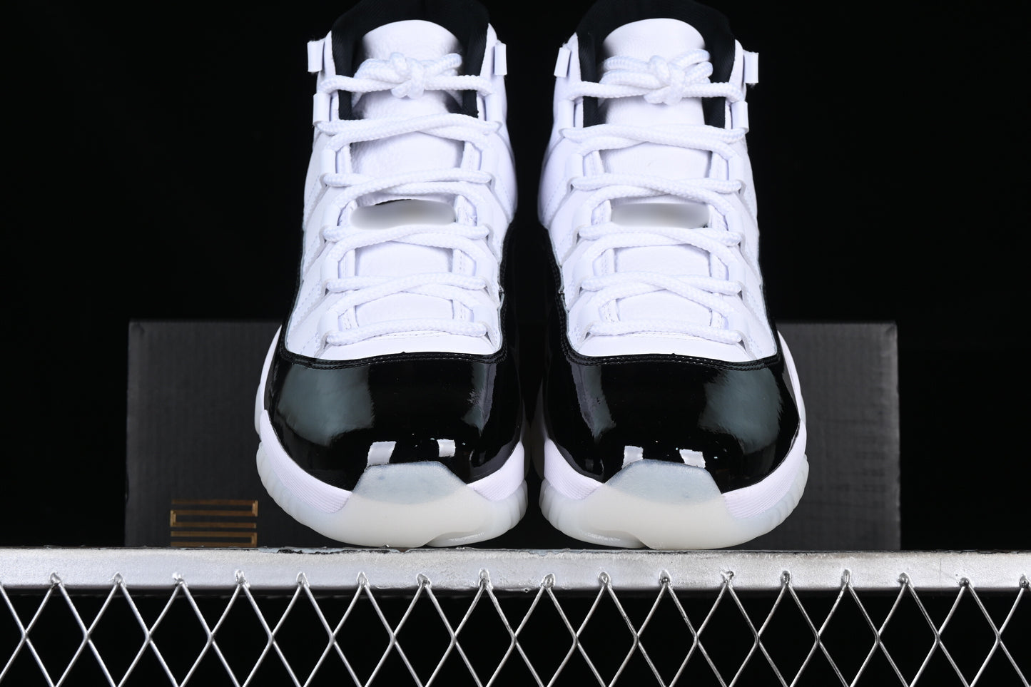 AJ11 #5