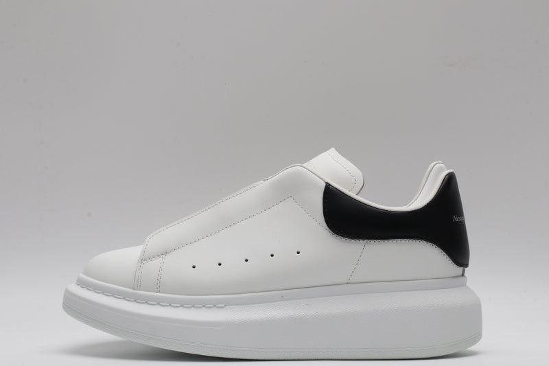 Alexander McQueen’s White and Black No show laces