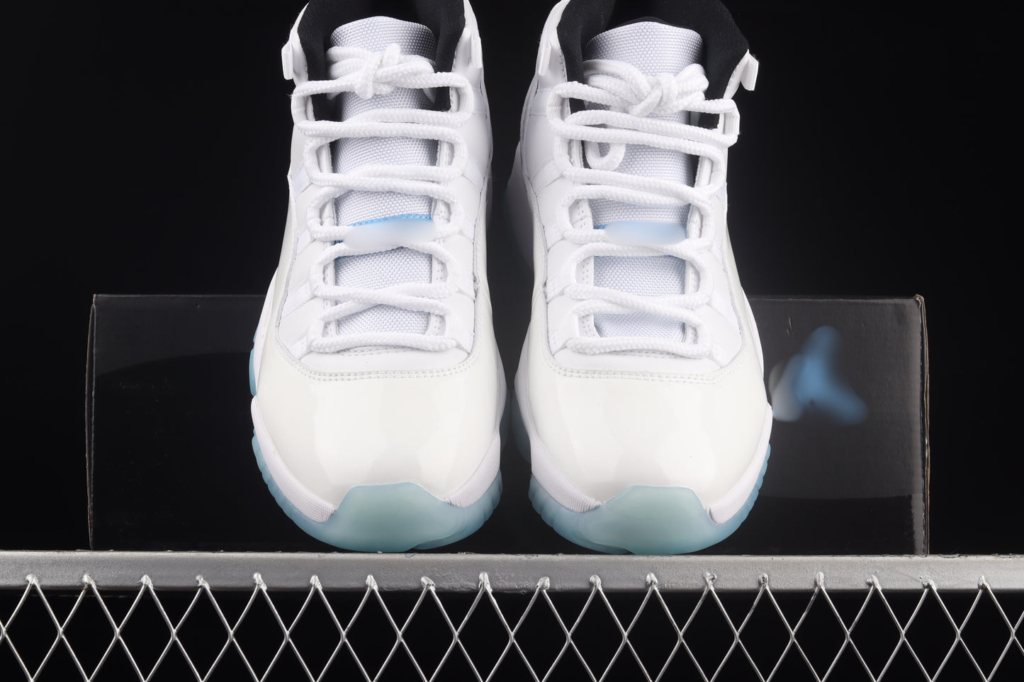 AJ11 #14