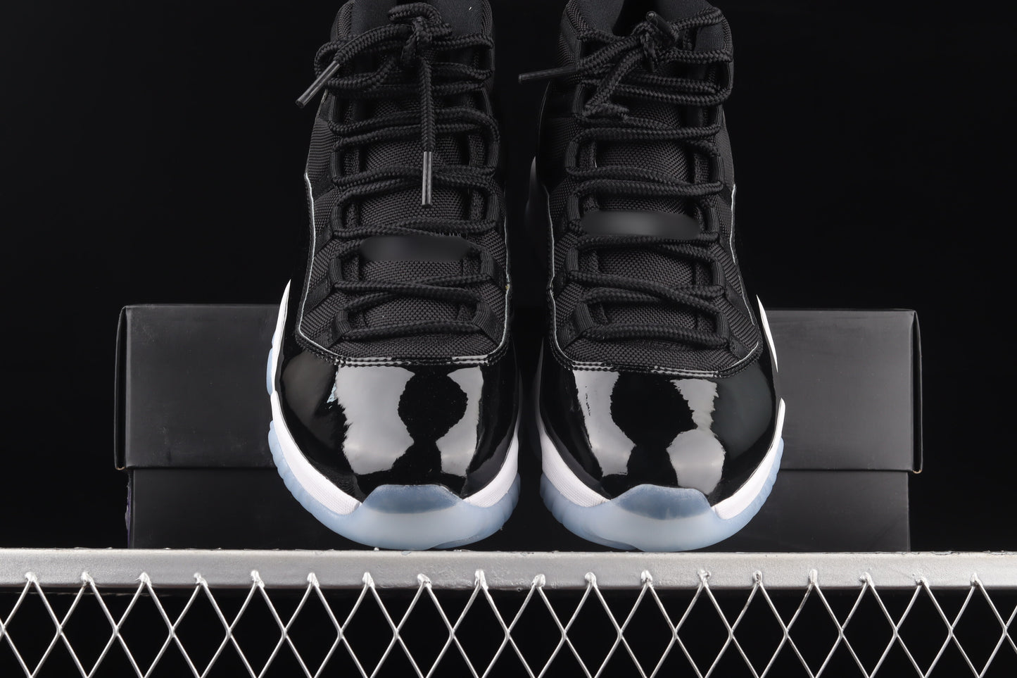 AJ11 #19